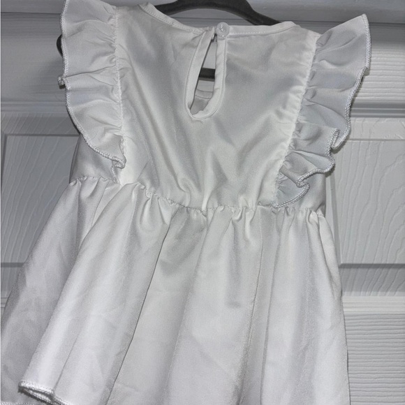 White Ruffled gir top - Picture 2 of 3